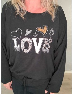 Sort sæt i polyester og elastan med LOVE-print og similisten – TIPPY Collection 2