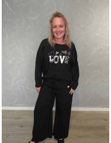 Sort sæt i polyester og elastan med LOVE-print og similisten – TIPPY Collection