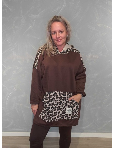 Brun tunika i viskosemix med leopardprint og kængurulomme – TIPPY Collection