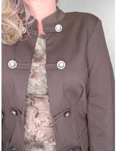 Brun uniformsblazer i viskoseblanding med dekorative knapper – TIPPY Collection 2