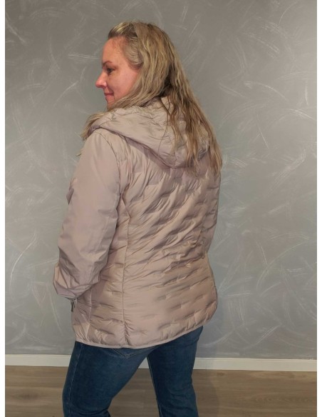 Bagside af sand overgangsjakke til kvinder – TIPPY