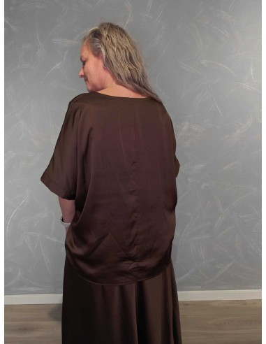 Bagside af brun satinbluse til kvinder – TIPPY