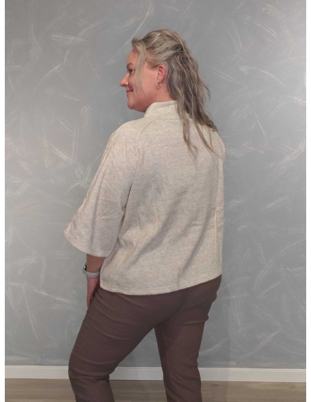 Bagside af beige ensfarvet cardigan til kvinder – TIPPY