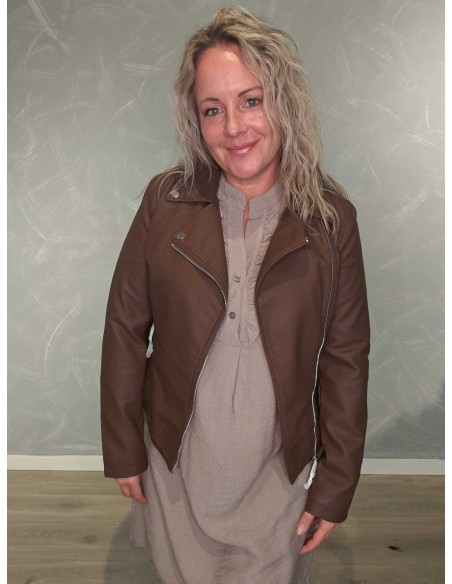 Brun jakke i polyester med imiteret læderlook, skrå lynlås og revers – TIPPY Italian Select