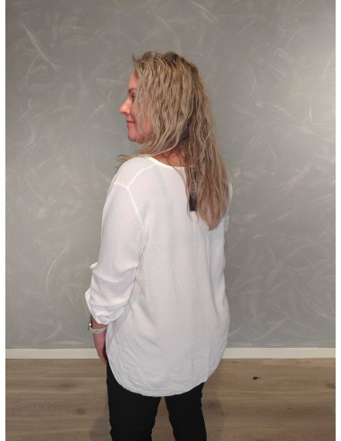 Bagside af hvid lang bluse til kvinder – TIPPY