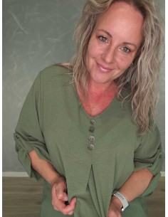 Grøn lang bluse i viskose og polyester med knapper – TIPPY Collection 2