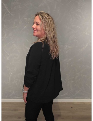 Bagside af sort lang bluse til kvinder – TIPPY