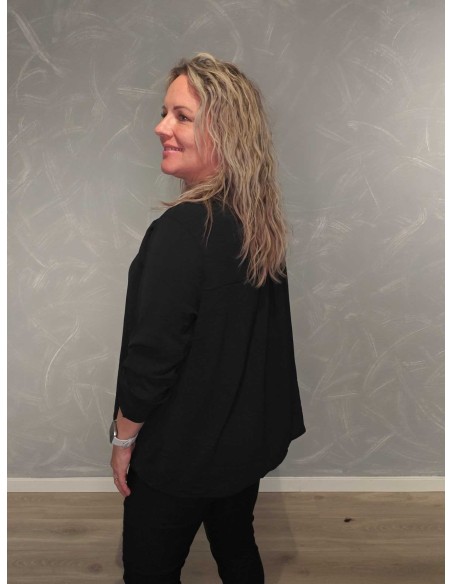 Bagside af sort lang bluse til kvinder – TIPPY