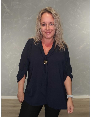 Navy lang bluse i viskose og polyester med tørklædedetalje – TIPPY Collection