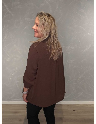Bagside af brun lang bluse til kvinder – TIPPY