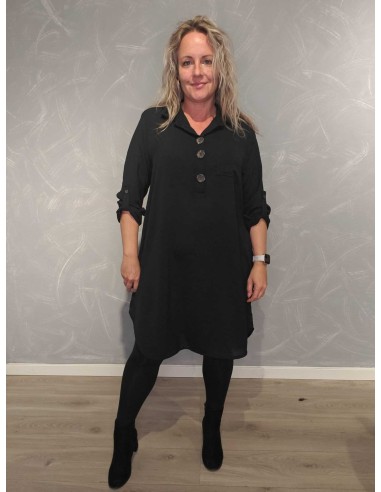 Sort skjortetunika i viskose og polyester med store knapper – TIPPY Collection