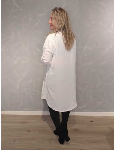Hvid skjortetunika i viskose og polyester med store knapper – TIPPY Collection 2