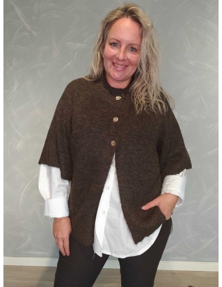 Mørk brun strikcardigan i uld, polyester, nylon og spandex med korte ærmer og knapper øverst – DESIGN by TIPPY