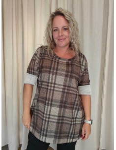 Beige ternet oversize bluse i viskose og elastan med rund hals – TIPPY Italian Select