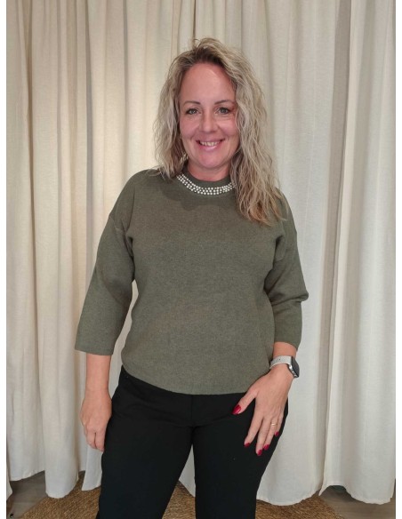 Khaki strikbluse i viskose, polyester og nylon med perlekrave og 3/4-ærmer – TIPPY Italian Select