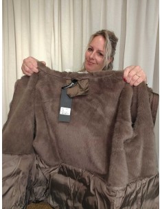 Rustik brun jakke i ruskindslook med pelsfoer | TIPPY 2