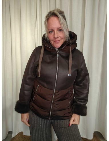 Mørkebrun jakke i polyester med pelsfoer og ruskindslook – Italian Select TIPPY