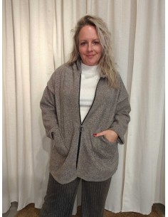 Grå jakke i viskoseblanding med lynlås og hætte – TIPPY Collection