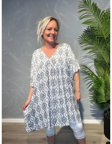 Sand A-kjole med grafisk print, V-halsudskæring og korte ærmer,