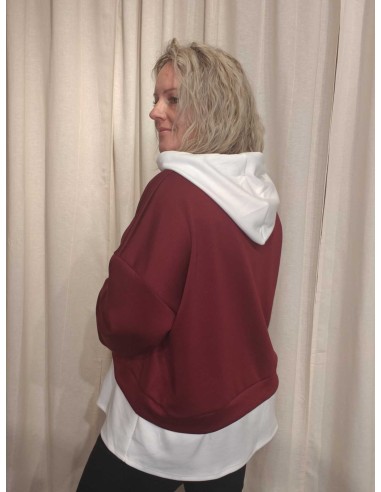 Bagside af bordeaux sweatbluse med hætte til kvinder – TIPPY