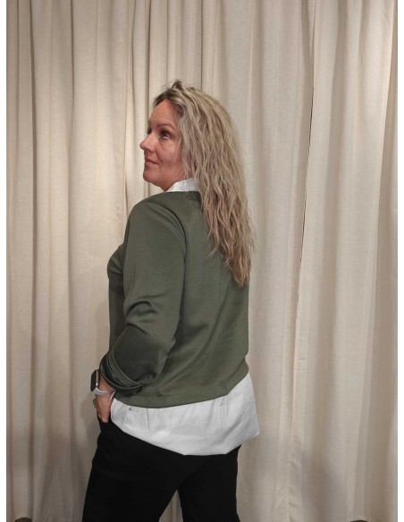Bagside af grøn sweatbluse med påsyet skjorte til kvinder – TIPPY