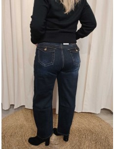 Blå barrel jeans i bomuldsblanding med bælte og rummelige ben – TIPPY 2