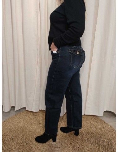 Bagside af blå barrel jeans med lukket baglomme – TIPPY