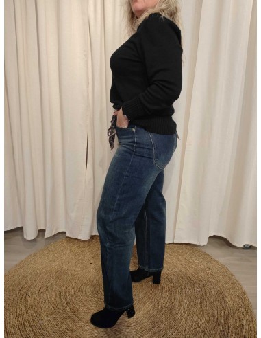 Bagside af blå wide leg jeans med baglommer – TIPPY