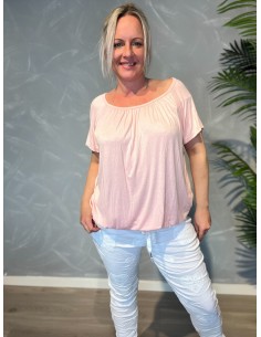 Rosa t-shirt med elastikkant i bund og hals, løs pasform og blødt fald - TIPPY