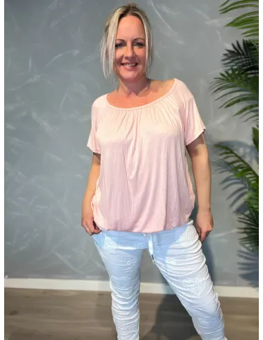 Rosa t-shirt med elastikkant i bund og hals, løs pasform og blødt fald - TIPPY