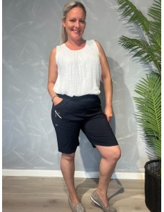 Navy shorts i bomuld og elastan med lynlåsdetalje – Cherry Berry TIPPY