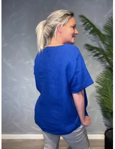 Cobolt blå hørbluse med træknapper og t-shirt ærmer 2
