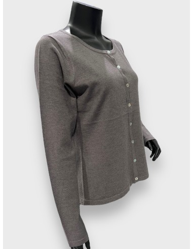 Asphalt-grå strikket cardigan med knapper, klassisk pasform, perfekt til den modne kvinde
