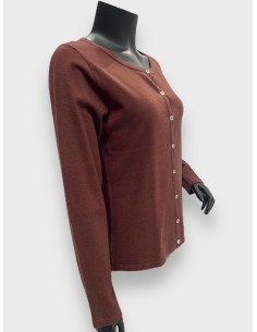 Coffee farvet strikket cardigan med knapper, klassisk pasform, perfekt til den modne kvinde 2
