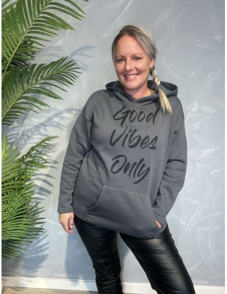 TIPPY GRÅ LANG HOODIE MED CITAT