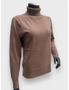 “Rullekrave-detalje på nougat fin strikket pullover – TIPPY”