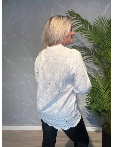 Bagside af hvid bluse til kvinder – TIPPY