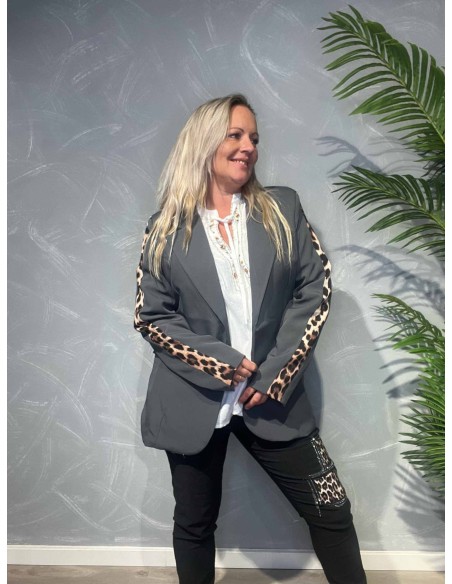 Grå åbenstående blazer med leo detaljer til kvinder – TIPPY COLLECTION