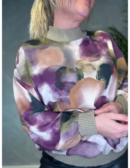 Detalje af strik i guldglimmer på chiffon bluse – TIPPY
