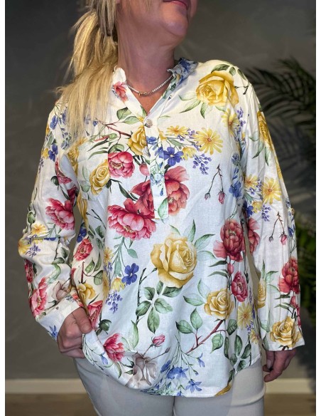 Blomsterprint på off white skjortebluse – TIPPY