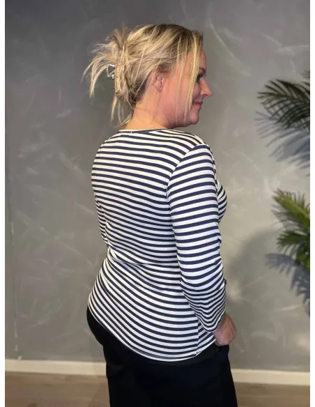 Navy/hvid stribet t-shirt med 3/4 ærmer, vist bagfra
