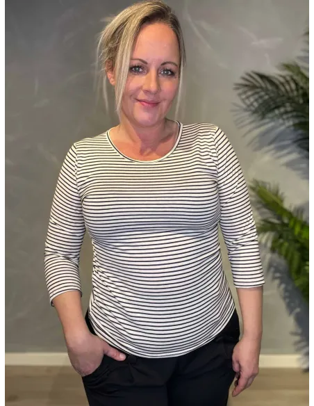 Beige/sort stribet t-shirt med 3/4 ærmer