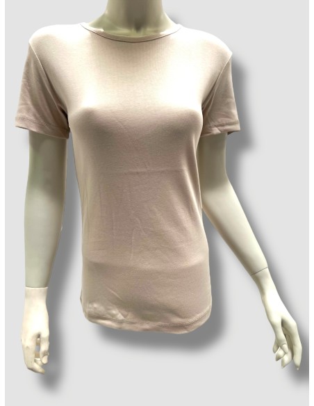 nærbillede af beige bomulds t-shirt – TIPPY Basic Collection