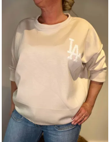 LA-logo detalje på beige oversize trøje – TIPPY”