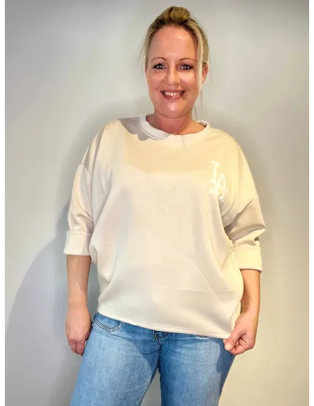 Beige oversize trøje med LA-logo til kvinder – TIPPY Collection
