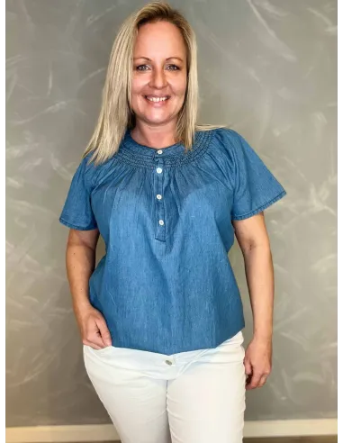 Denim blå bluse med smock til kvinder – Design by Tippy